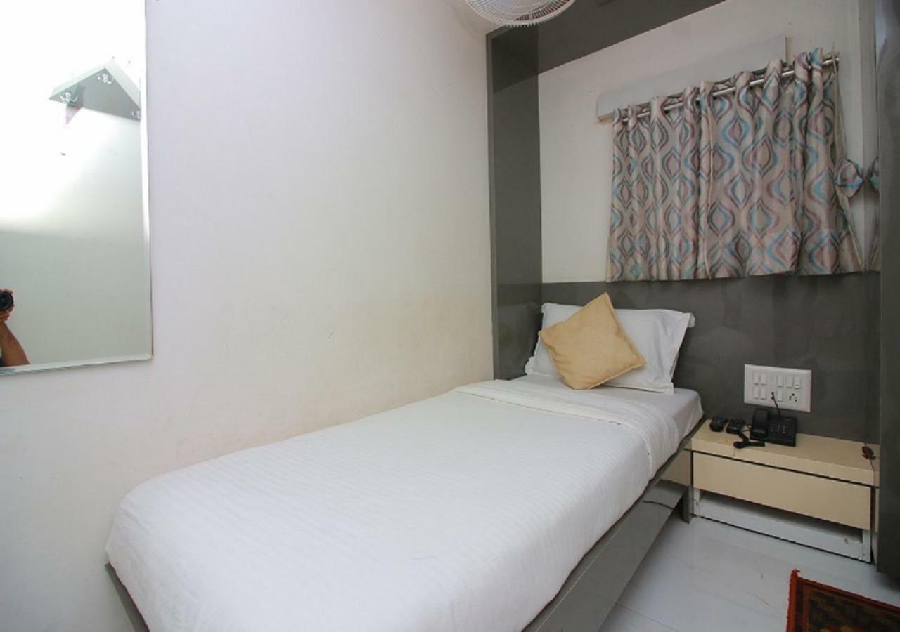Hotel Pearl Νάβι Μουμπάι Εξωτερικό φωτογραφία